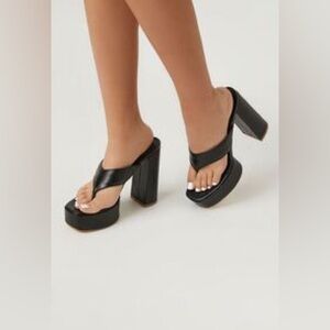 Platform Thong Block Heel **Size 8